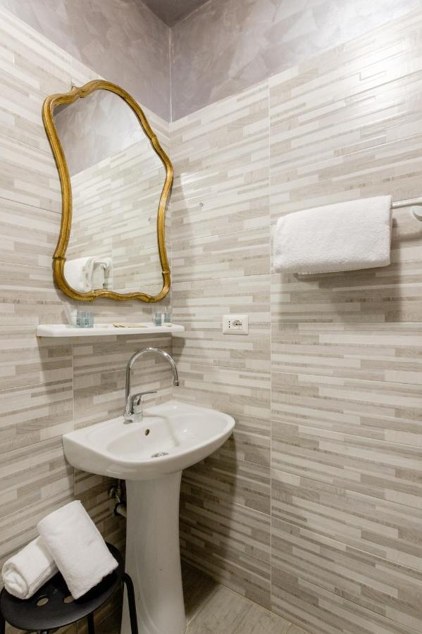 Appartement 4-bdr Among Colosseum&termini 10-12 People