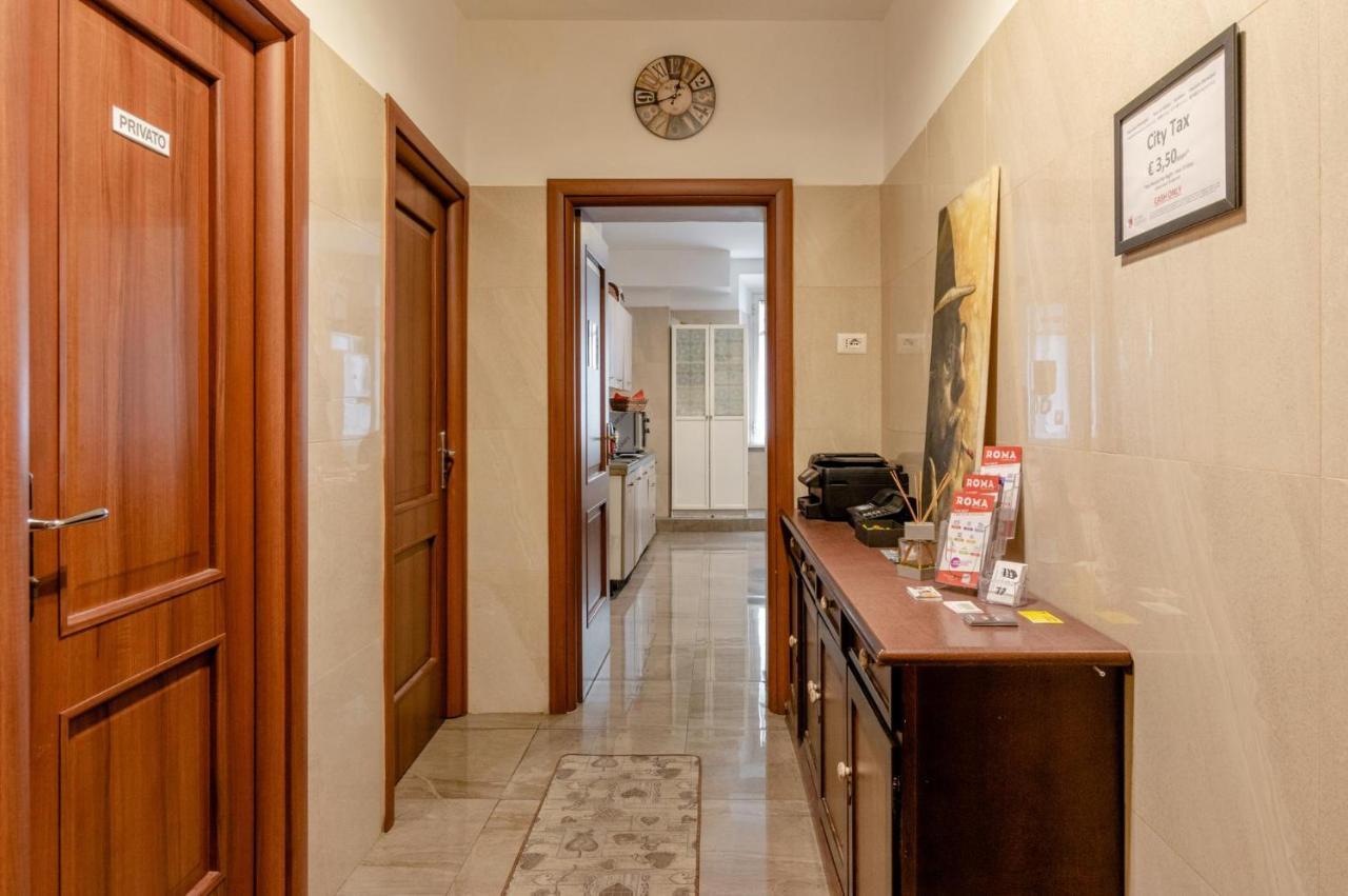 4-bdr Among Colosseum&termini 10-12 People * Rome